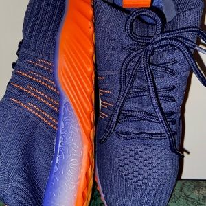 Brand new women sz 6 sneaker’s